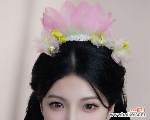 荷花发卡的寓意是什么？它通常用来象征什么？