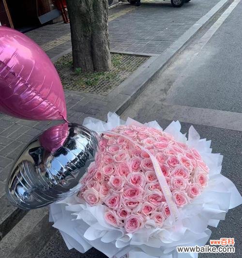 99朵玫瑰花的含义是什么？为什么人们常送99朵玫瑰？