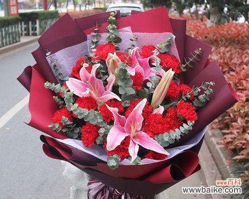 结婚时送百合枣花生寓意何在？它们各自代表了什么？