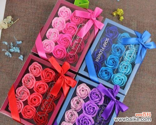 赋予爱情深刻含义的鲜花 十二朵玫瑰的意义