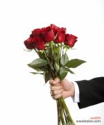 东北男性送玫瑰花有何特殊含义？