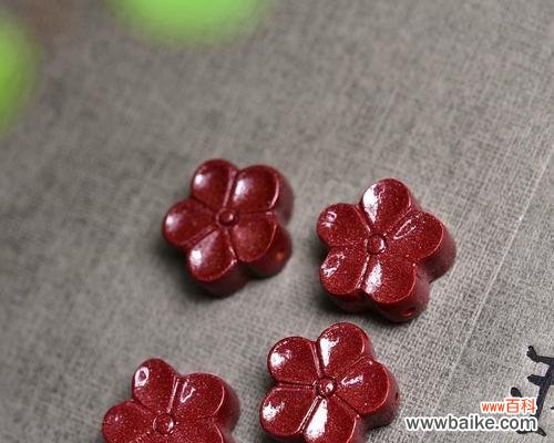 手串上的红色玫瑰花代表什么？它的寓意有哪些？