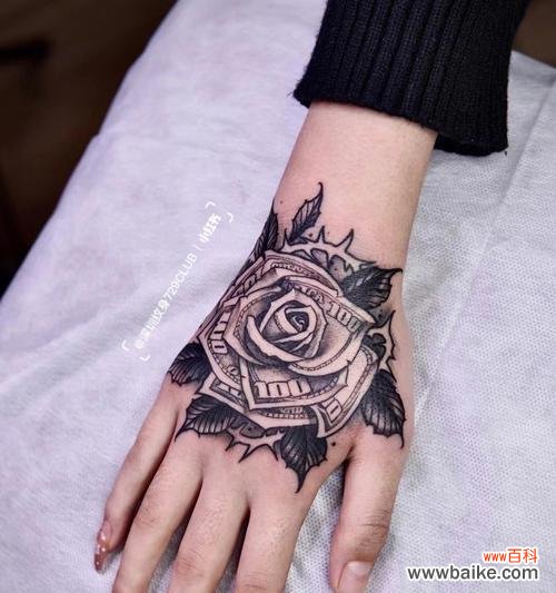 手上刻玫瑰花的含义是什么?纹身玫瑰花的意义是什么?