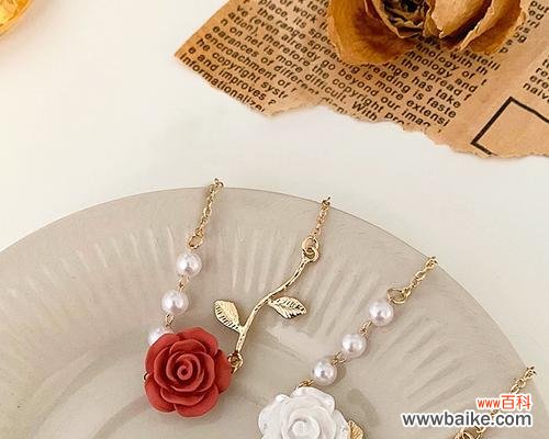 玫瑰花手链代表什么？送女友玫瑰花手链的含义是什么？