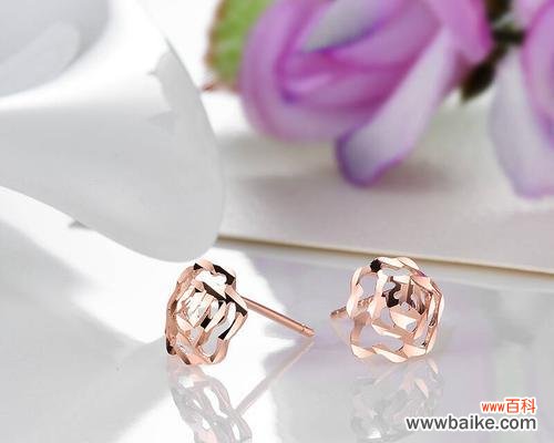 女儿银耳钉上的玫瑰花代表什么？