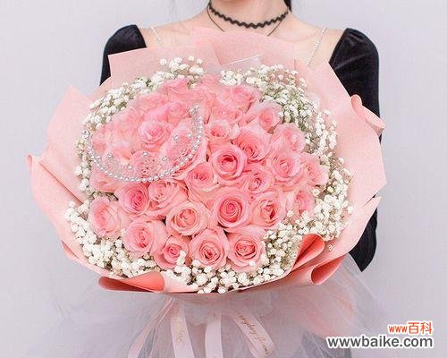 玫瑰花之语的秘密揭示 33朵玫瑰的象征意义