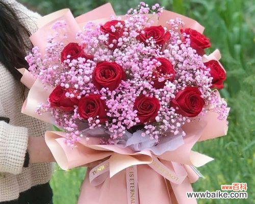 11朵玫瑰的象征与寓意 以送11朵玫瑰代表的意义