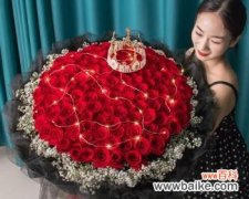 解析十四朵玫瑰背后的深刻含义 十四朵玫瑰的象征意义及传承