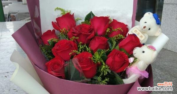 花束背后的情感表达艺术 十一支玫瑰的象征意义及传承