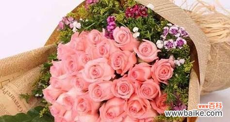 羽毛球玫瑰在花语中代表什么？