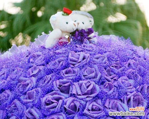 探寻紫色玫瑰的秘密和意义 紫色玫瑰的寓意与象征