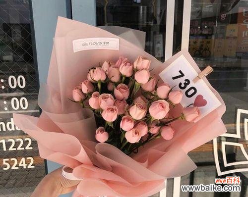 多头玫瑰花束传递的情感和寓意 多头玫瑰的花语