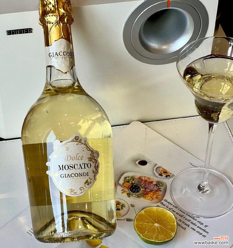 茉莉白茶的寓意和花语是什么？它代表了怎样的情感？