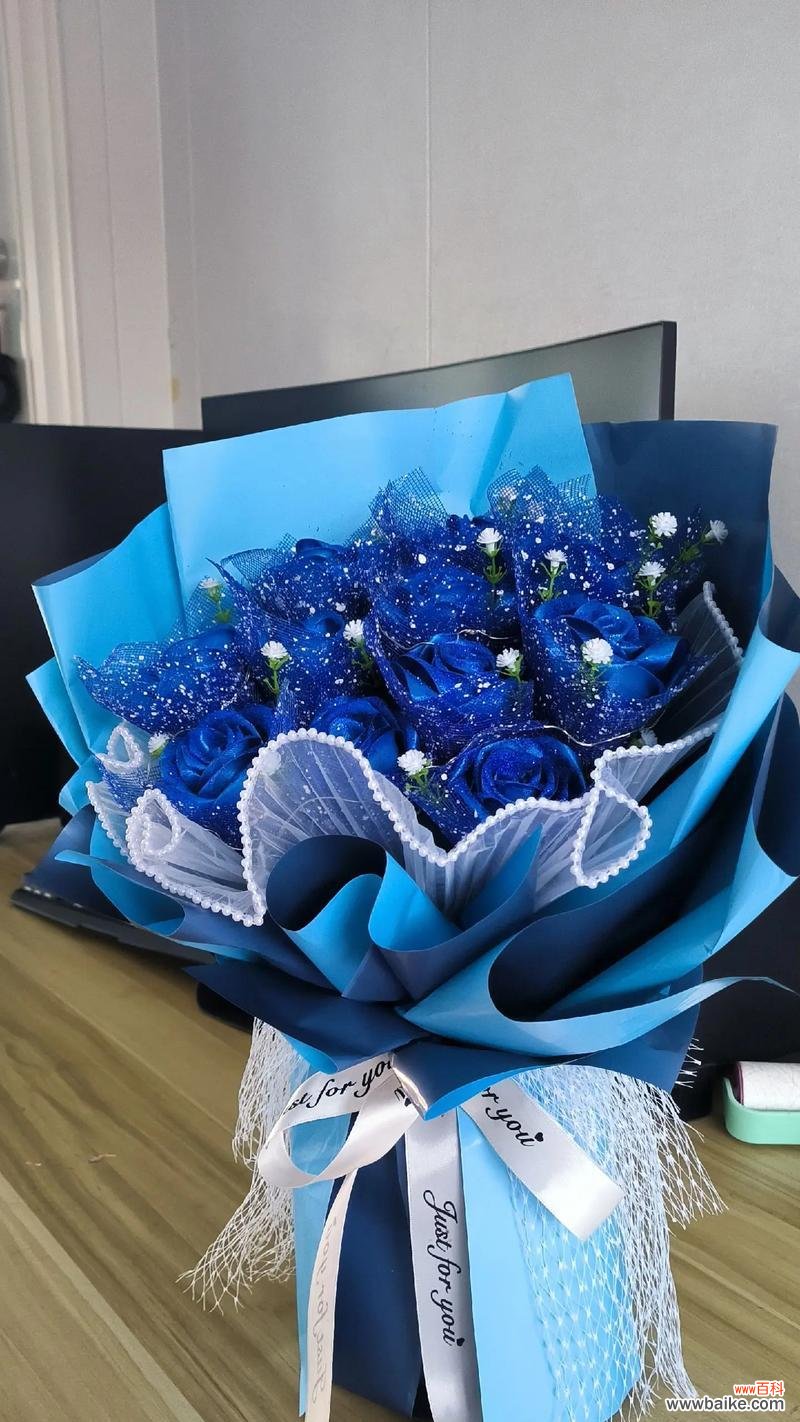 永远的暗恋花语代表哪种花?