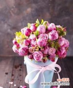 大束玫瑰花在婚礼中的意义是什么？