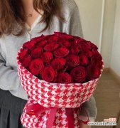 三支玫瑰花有何特别含义？三支玫瑰花束的寓意是什么？