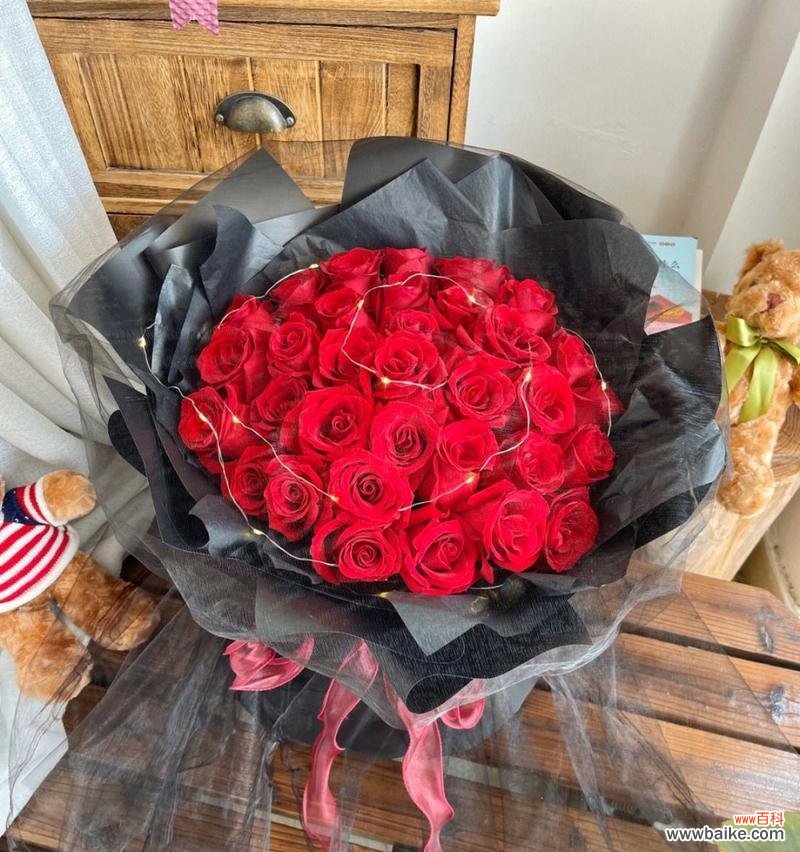 哪种花的花语是生生世世纠缠不休？这个花语背后的故事是什么？