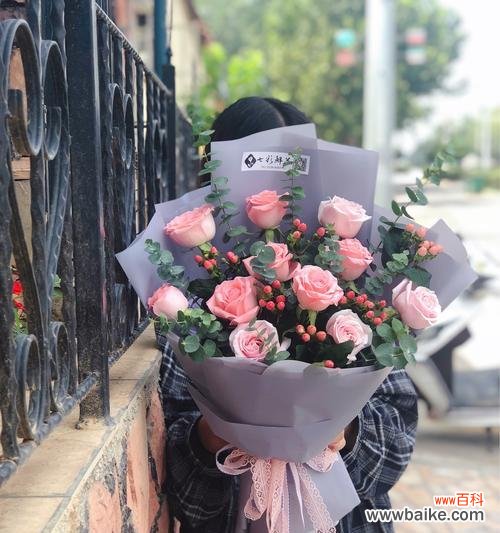 美丽温馨的玫瑰花语,揭示爱情的真谛 粉红玫瑰花语