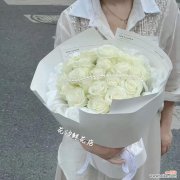 白色玫瑰花代表什么意义？送人有何特别含义？