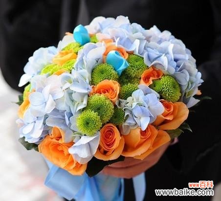 堵门花束在婚礼中有何寓意？