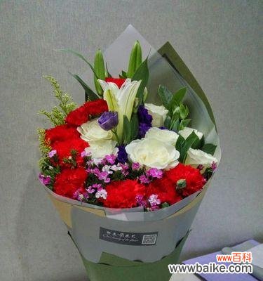 玫瑰花的九种含义与象征——了解不同的玫瑰花色 九朵玫瑰的花语与寓意