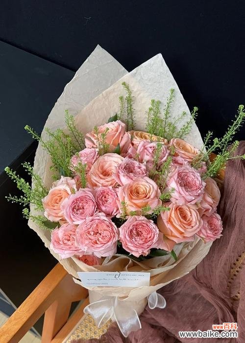 12朵粉玫瑰传递了哪些花语?