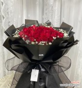 33朵玫瑰花的特殊含义是什么？为什么33朵玫瑰花如此特别？