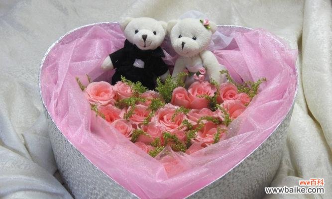 以花言巧语诠释十九朵粉玫瑰的浪漫情愫 十九朵粉玫瑰的寓意与象征意义