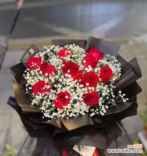 浪漫爱情的花语与寓意 11朵玫瑰的意义及象征