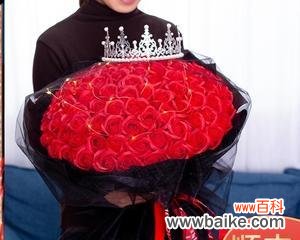 解读九十九朵玫瑰背后的浪漫与深情 九十九朵玫瑰的象征意义