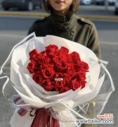 赠送鲜花的传统与文化内涵 送玫瑰花的寓意及象征意义