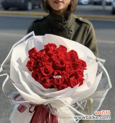 赠送鲜花的传统与文化内涵 送玫瑰花的寓意及象征意义