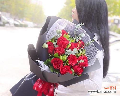 送玫瑰花代表什么?