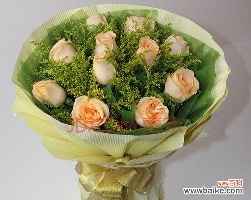 探寻33朵香槟玫瑰背后的秘密 33朵香槟玫瑰的象征意义