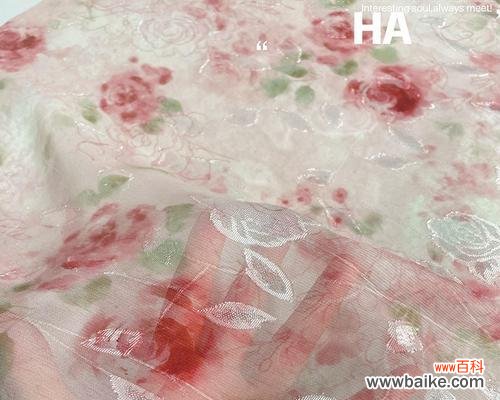 酒红色玫瑰布料的寓意是什么?