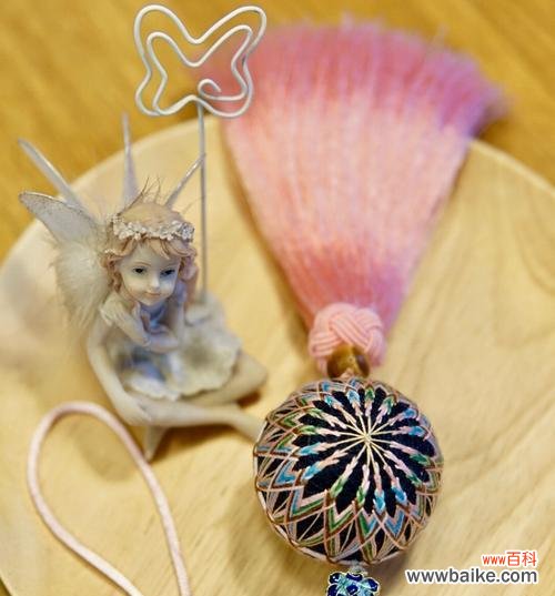 探寻依米花的意义与传承 以依米花的花语为主题的文章