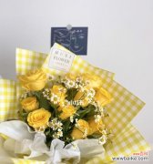 探索黄玫瑰的美与寓意 黄玫瑰的意义与象征