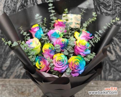 浪漫花束中的情感表达 11朵玫瑰的寓意