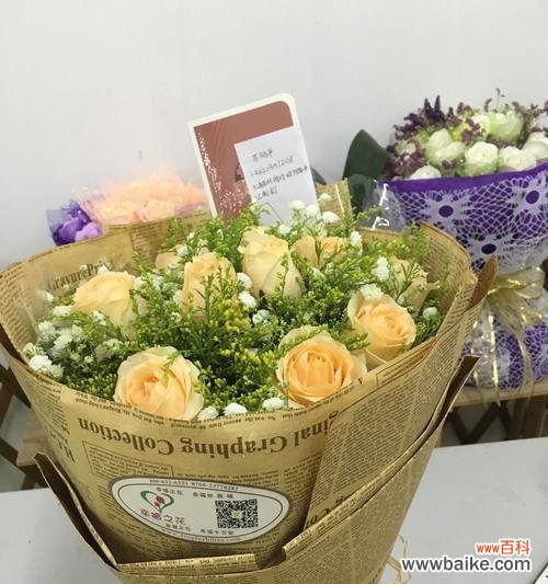 浪漫、温馨、爱情的象征 11朵香槟玫瑰的花语