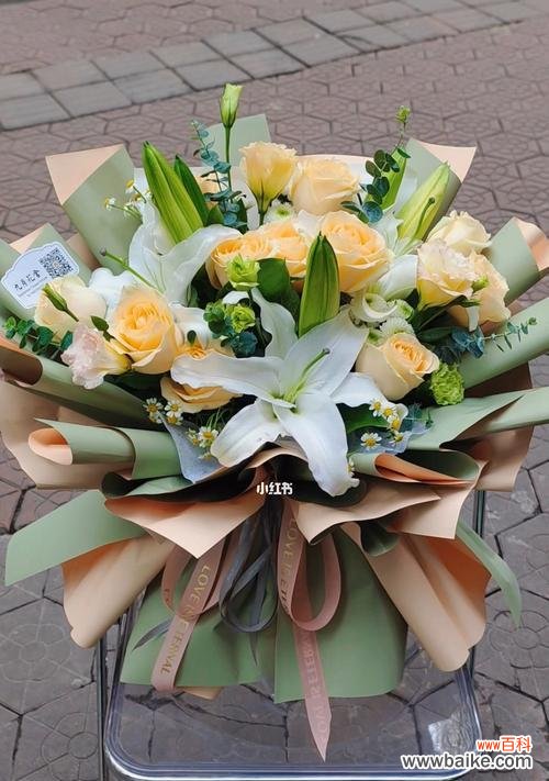 探寻花束中蕴含的代表寓意 11朵香槟玫瑰的神秘之意