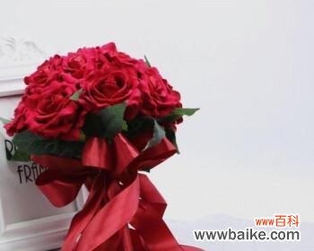 以17朵玫瑰传递爱情的甜蜜信息 玫瑰花的浪漫寓意