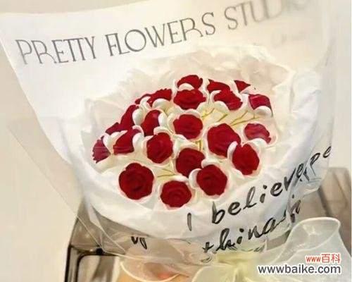 一束花中的情感世界 18朵玫瑰所代表的含义与象征