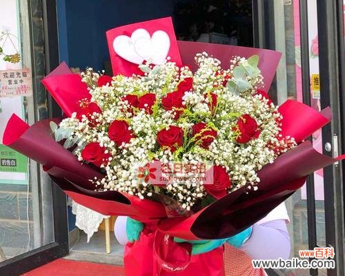 一束花中的情感世界 18朵玫瑰所代表的含义与象征