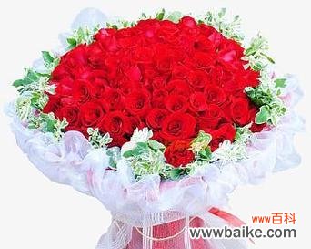 红玫瑰花束通常表达什么样的情感？