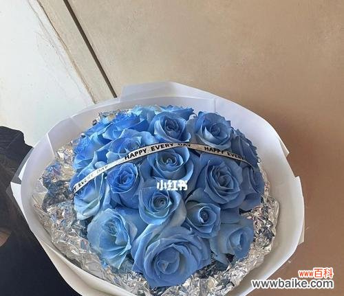 蓝玫瑰花包多少朵花束寓意好?蓝玫瑰花束的含义是什么?