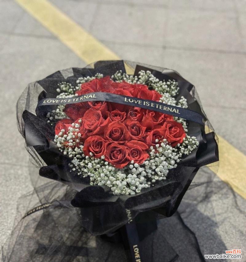 三十三朵玫瑰花语是什么意思?如何正确表达爱意?