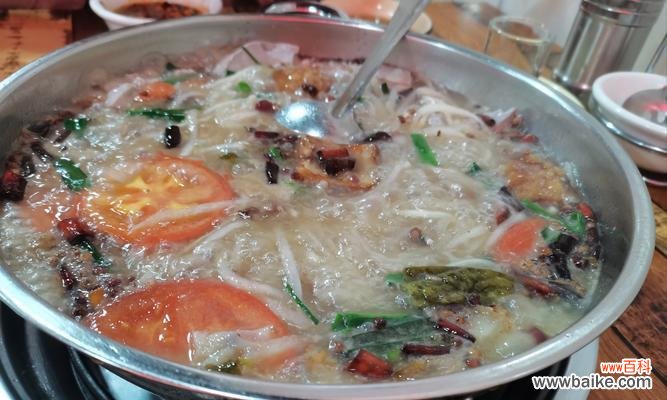 酸菜猪脚花语是什么？这道菜背后隐藏着怎样的含义？