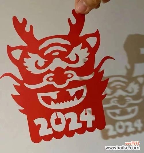 剑穿花的寓意与象征是什么?如何理解其深层含义?