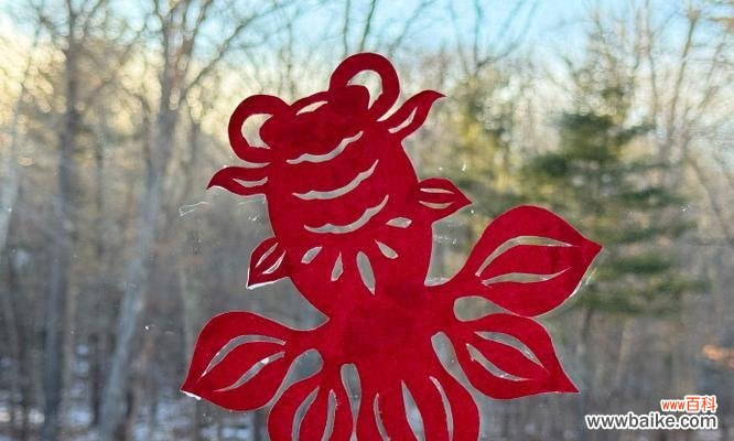 剑穿花的寓意与象征是什么?如何理解其深层含义?