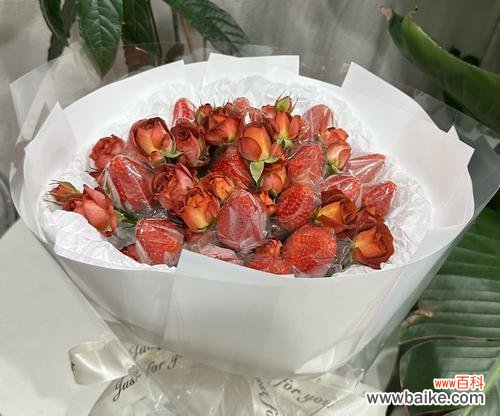 草莓做的花象征什么？如何用草莓创造花束？